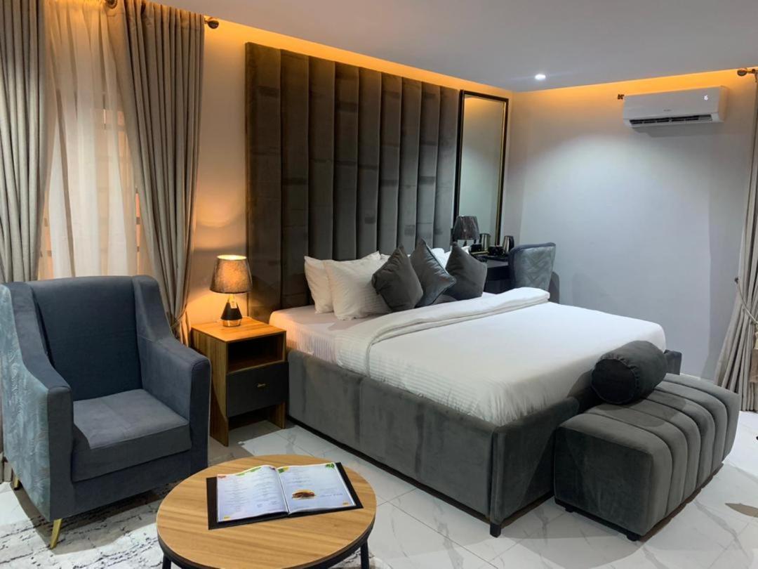 Choice Suites Signature Ikeja Exterior foto
